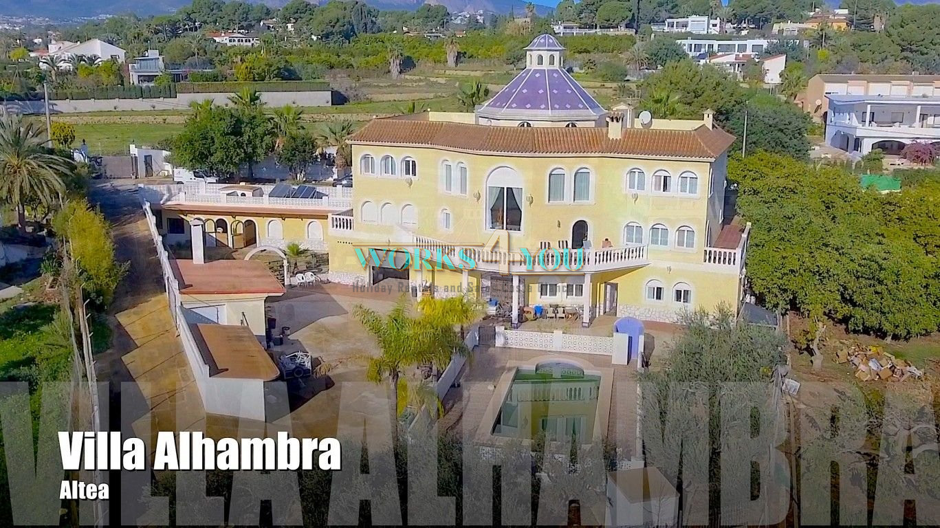 8 Bedroom Villa Altea
