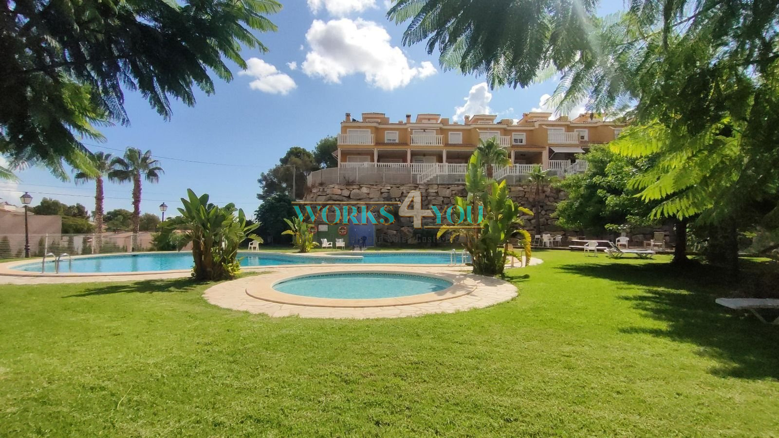 Family home with garage, La Nucia