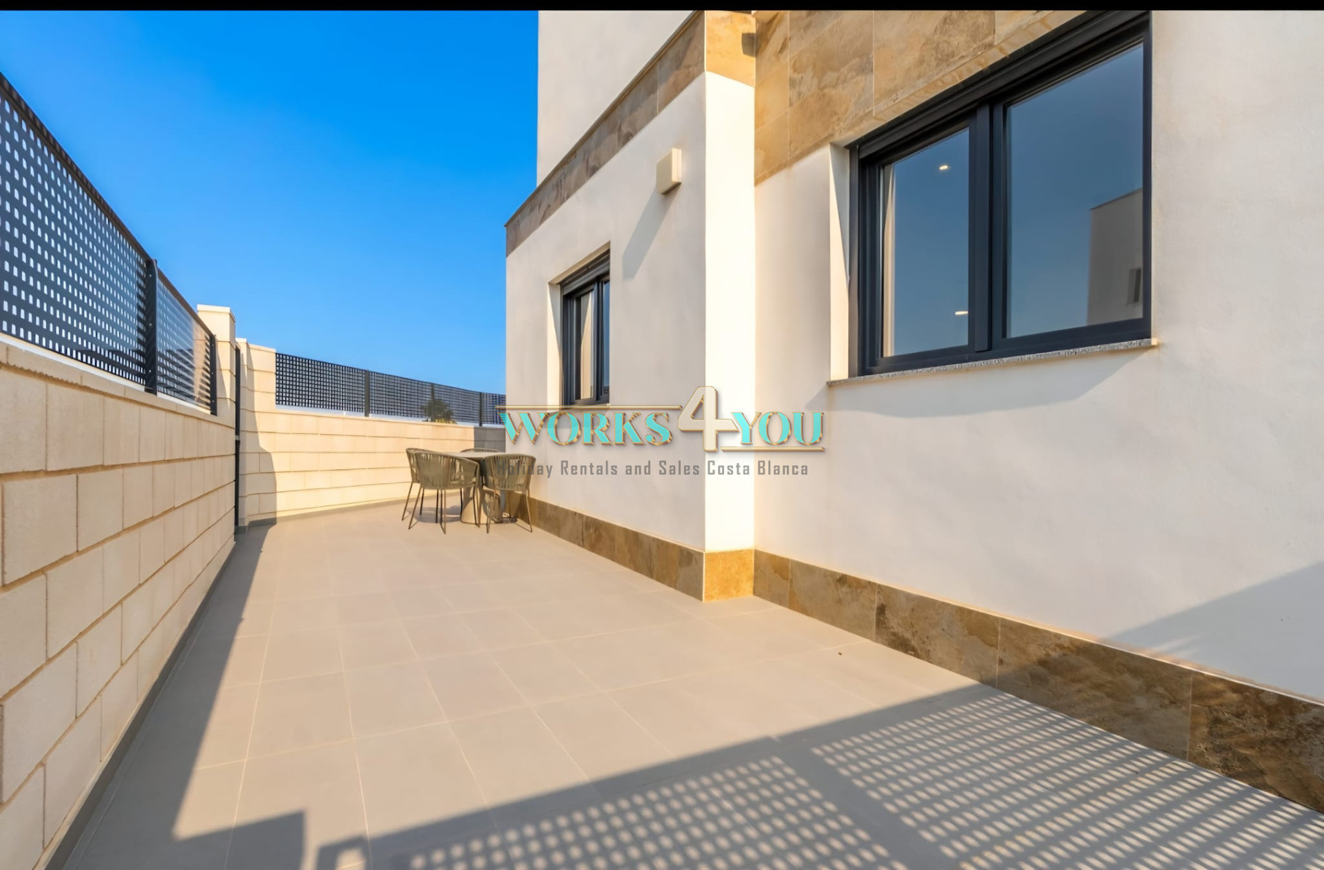 Modern 3 Bedroom Bungalow – foto 4