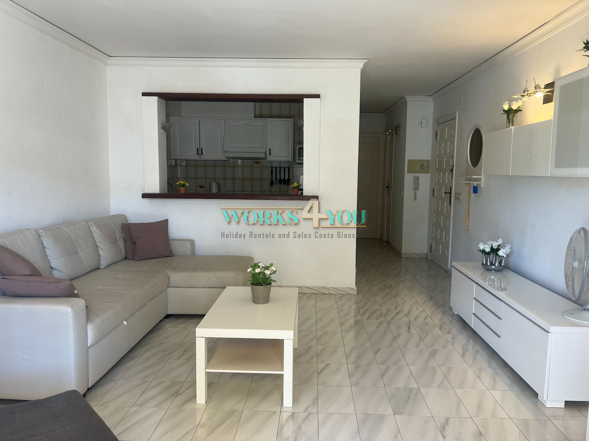 Long term 2 bed apartment Albir