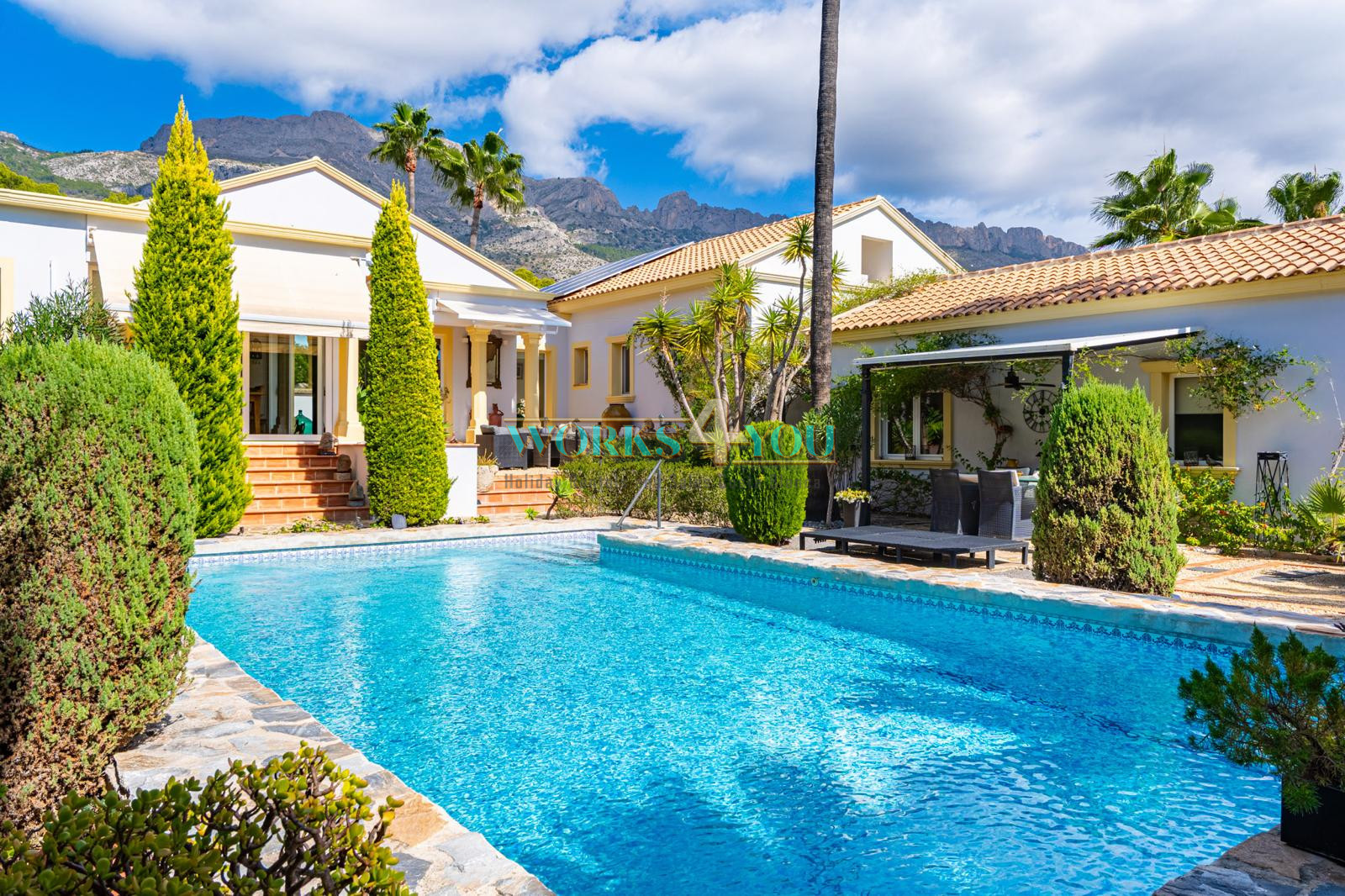 Charming Single-Level Mediterranean Villa with Private Pool in Altea