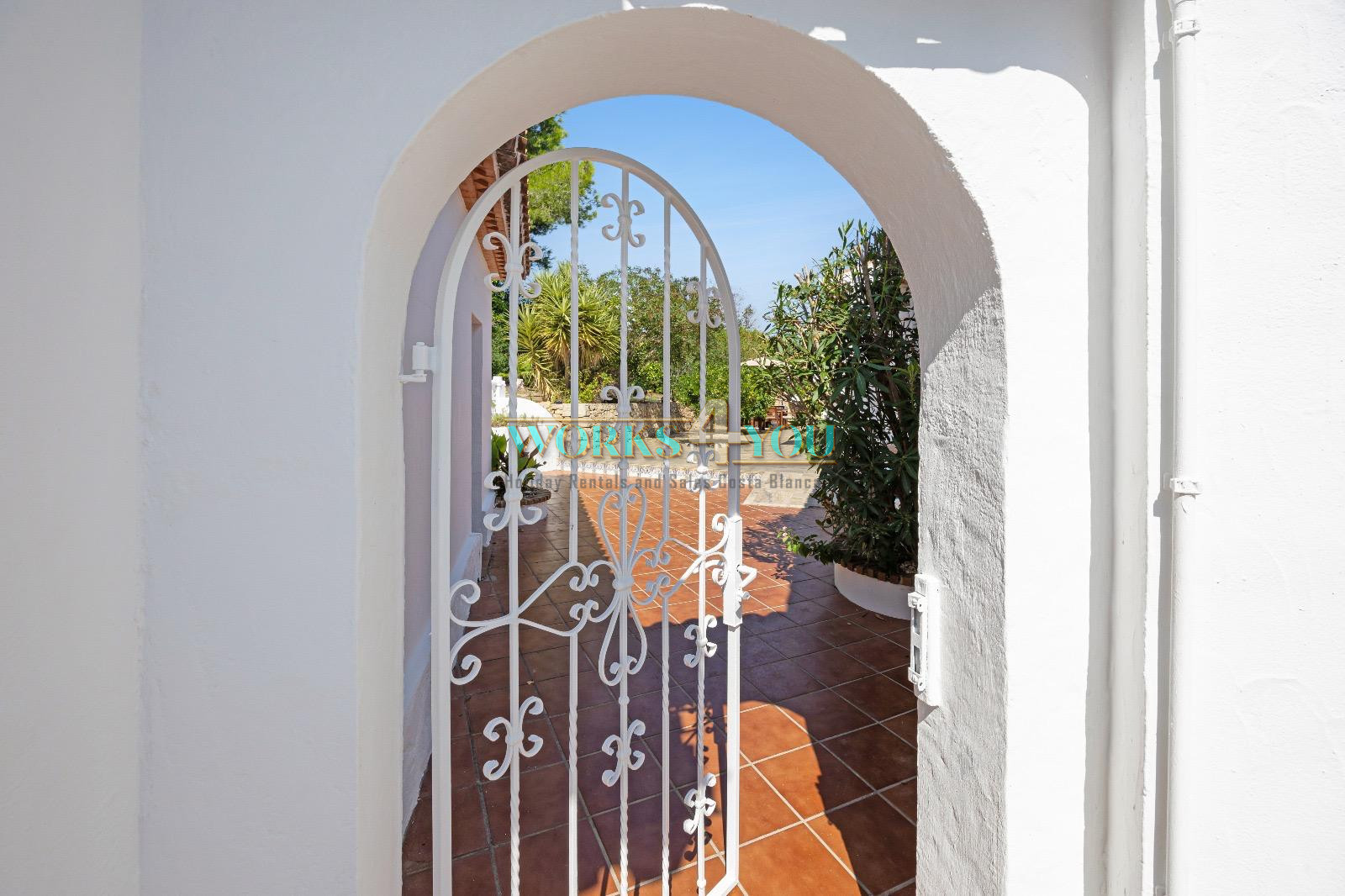 Large completely renovated 7 bedroom villa located in the beautiful Campo of Javea – foto 11