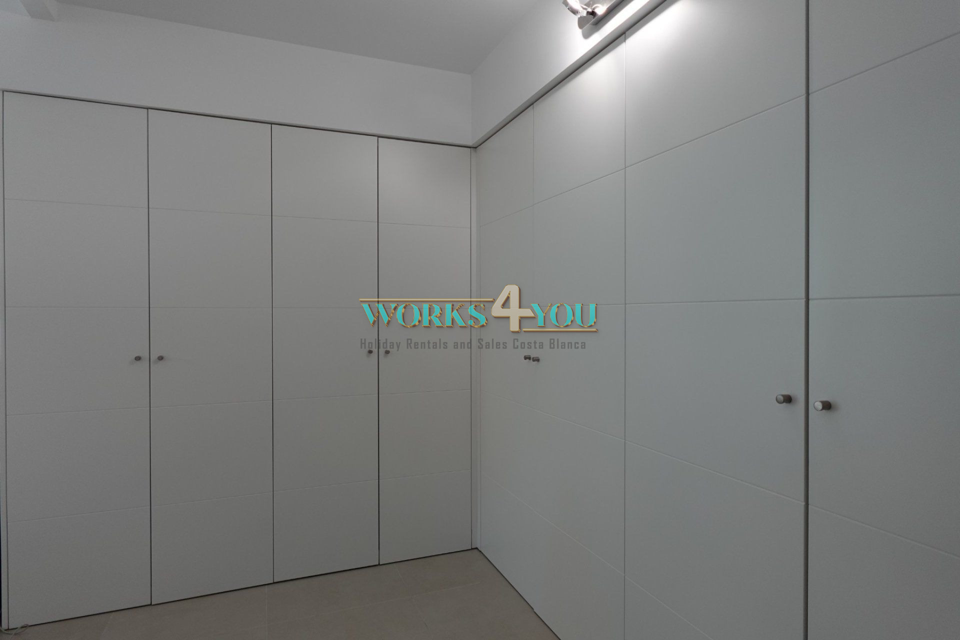 LUXURIOUS MODERN SINGLE-FAMILY HOME WITH SEA VIEW IN COLOMA, LA NUCIA DETACHED HOUSE FOR SALE – foto 25