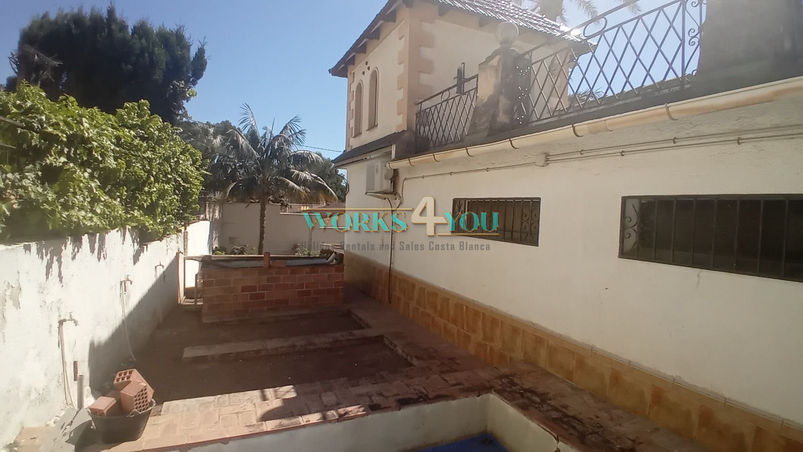 Unique Opportunity in La Galera Baja, Altea – A Characterful Home Full of Potential – foto 3