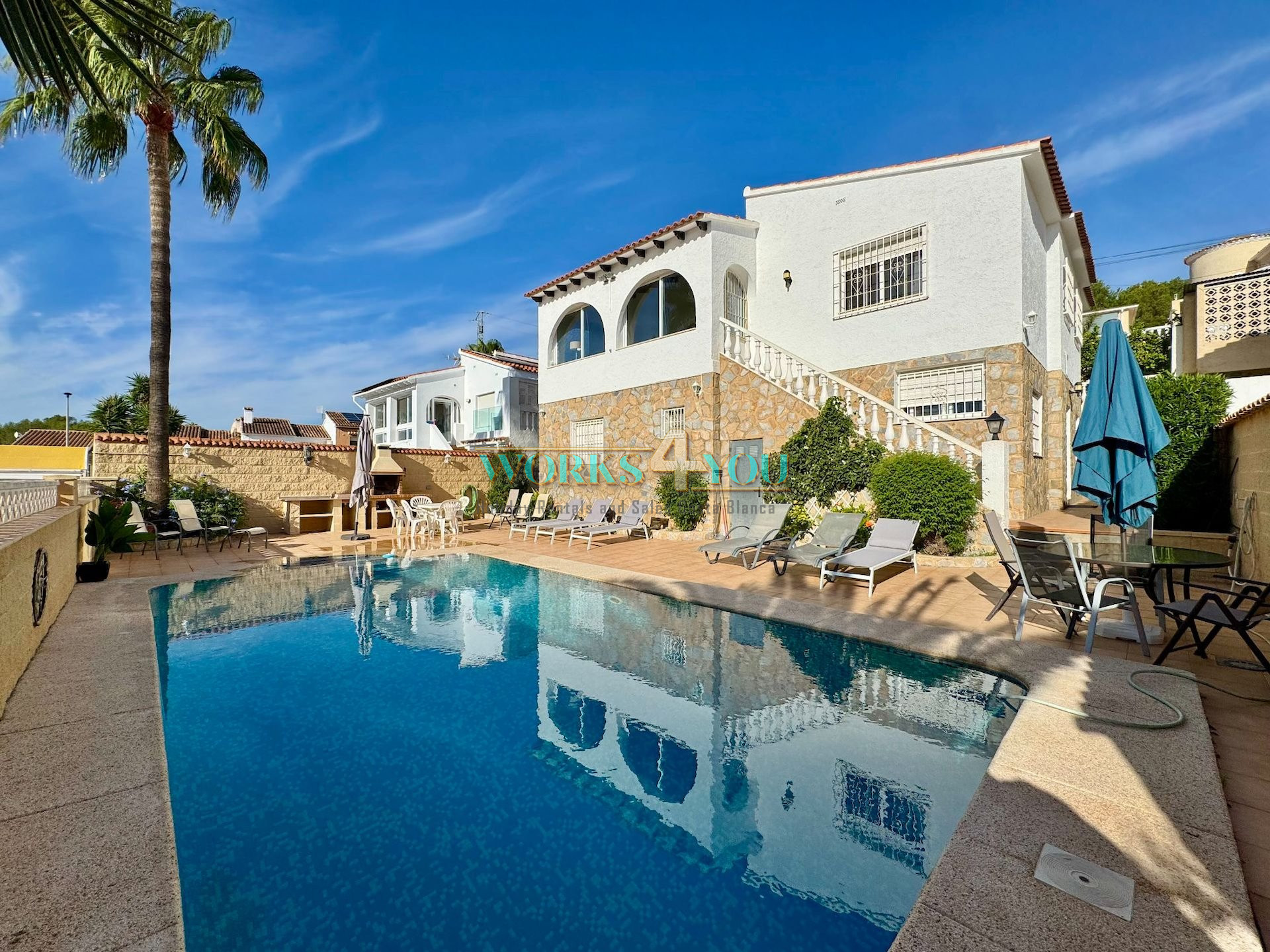 Villa with 3 Apartments in Cautivador, Alfaz del Pi – foto 2