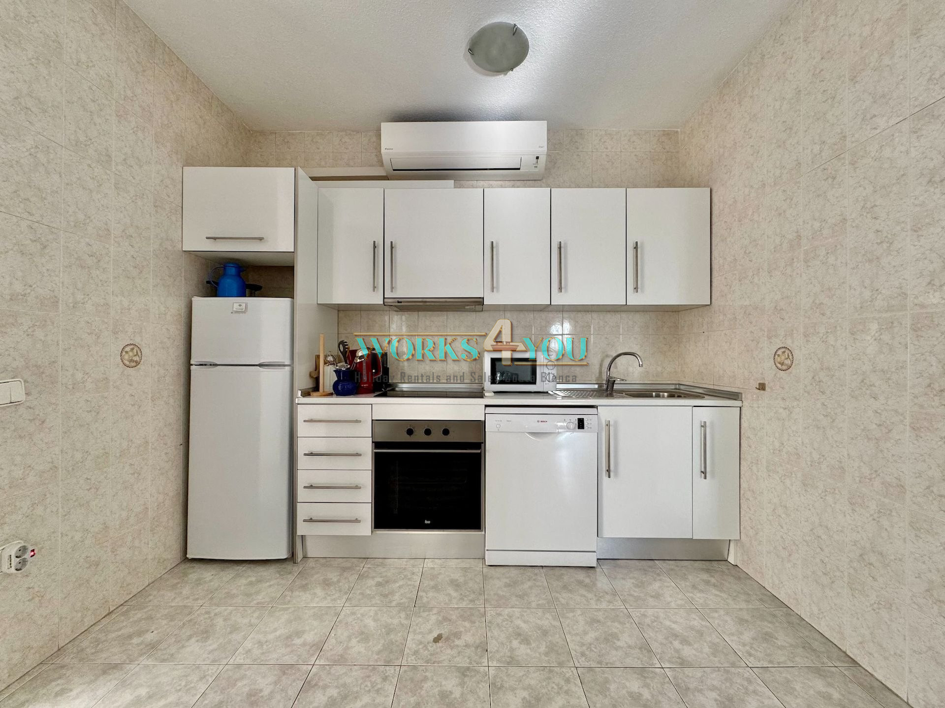 Villa with 3 Apartments in Cautivador, Alfaz del Pi – foto 30