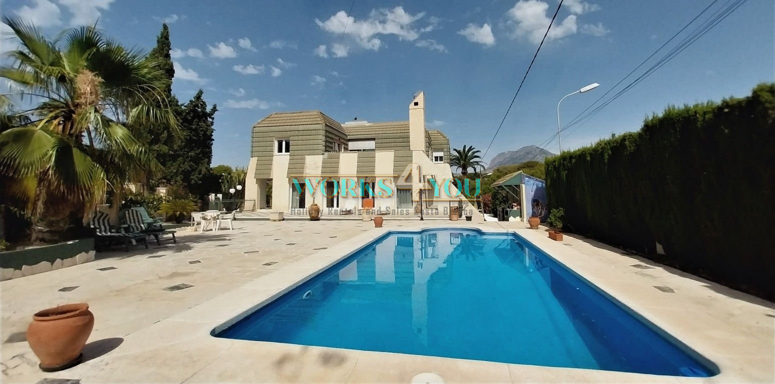 5 Bedroom Villa Benidorm